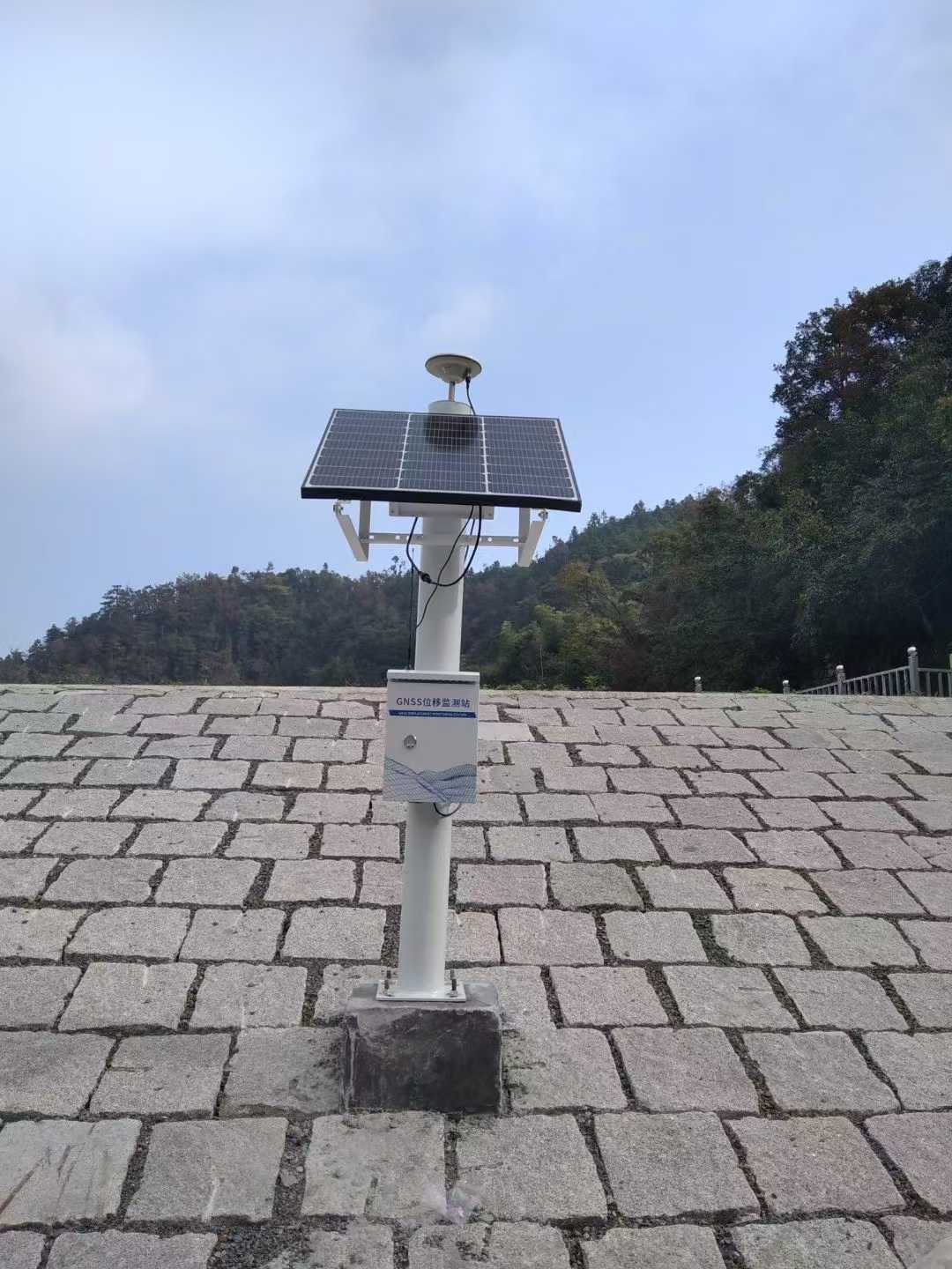 普适型GNSS形变监测预警系统