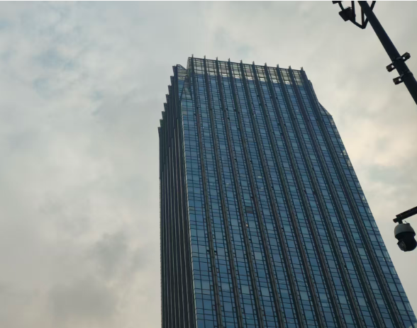 不卖硬件不拼价格，这家做安防业务的公司凭啥上市？